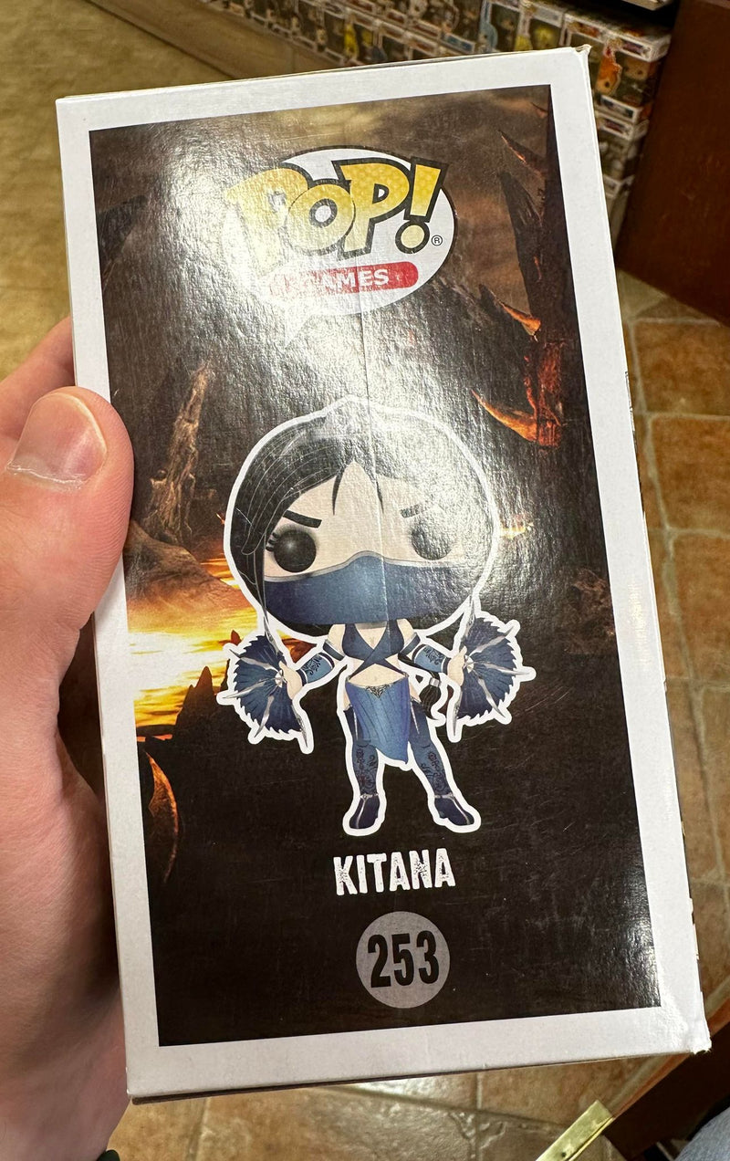 Kitana - Mortal Kombat