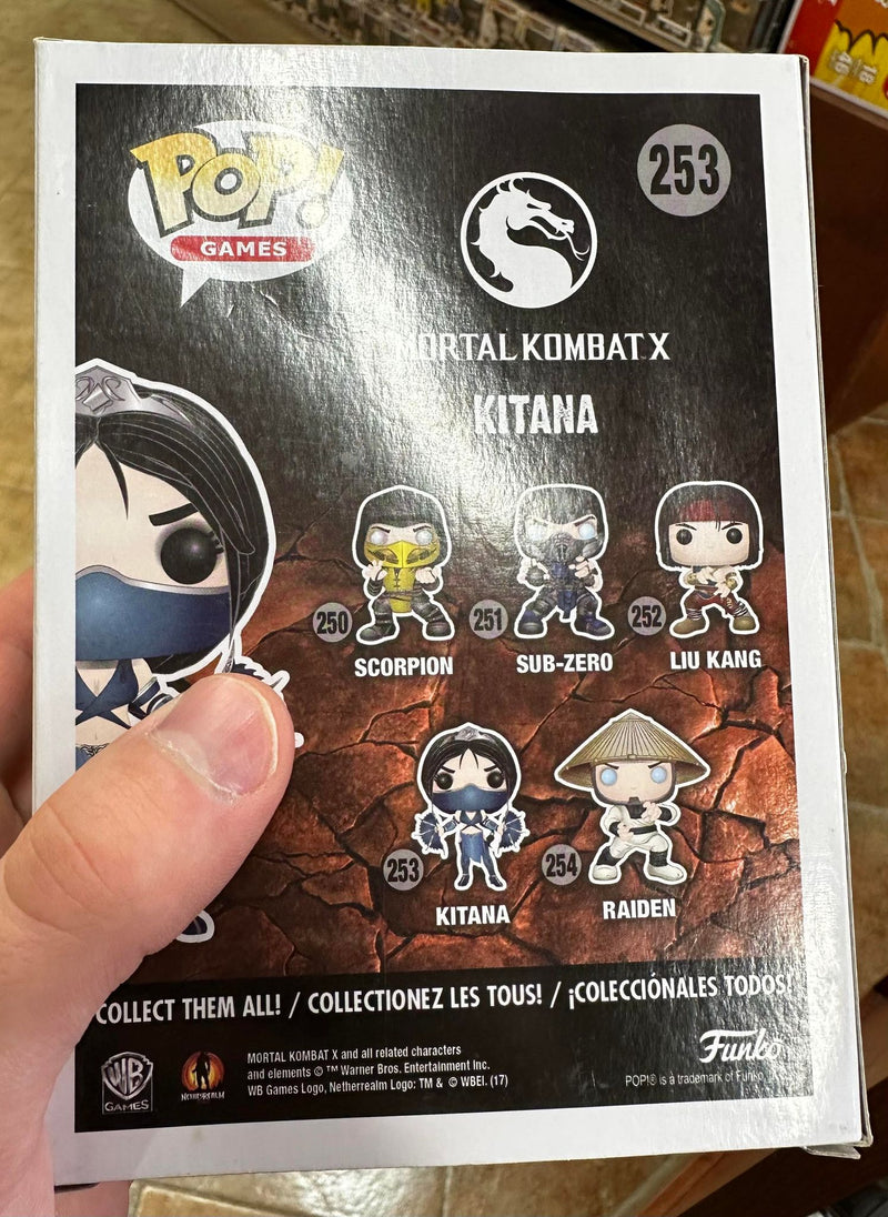 Kitana - Mortal Kombat